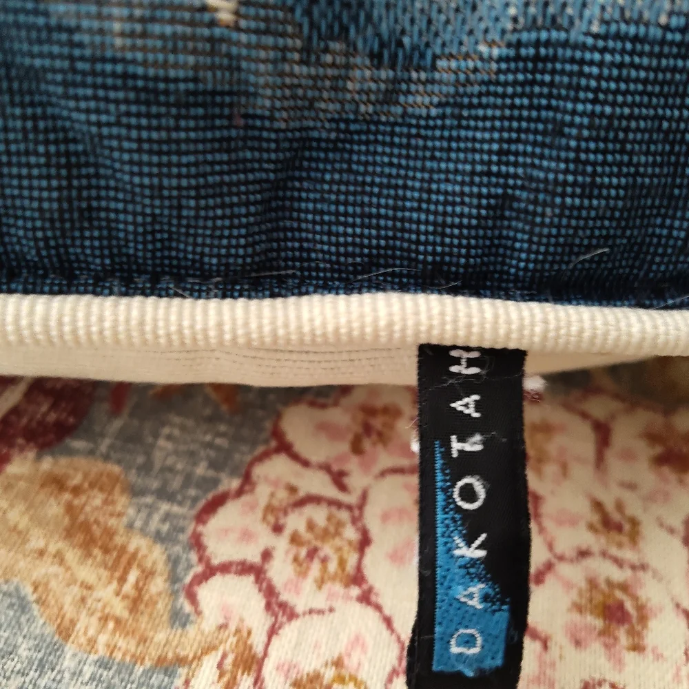Dakotah ** pillow